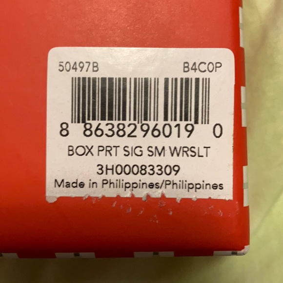 COACH signature print small wristlet. New in box! - Picture 6 of 6